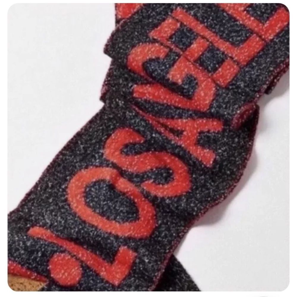 URBAN OUTFITTERS  Los Angeles Intarsia Soccer Scarf O/S